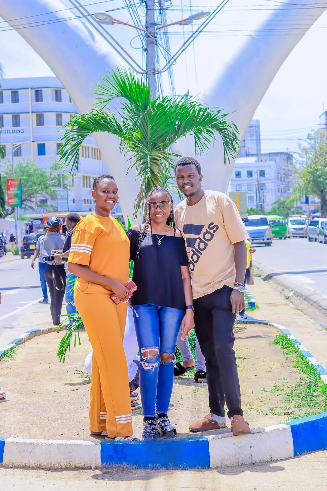 Guests posing together on the Mombasa city tour