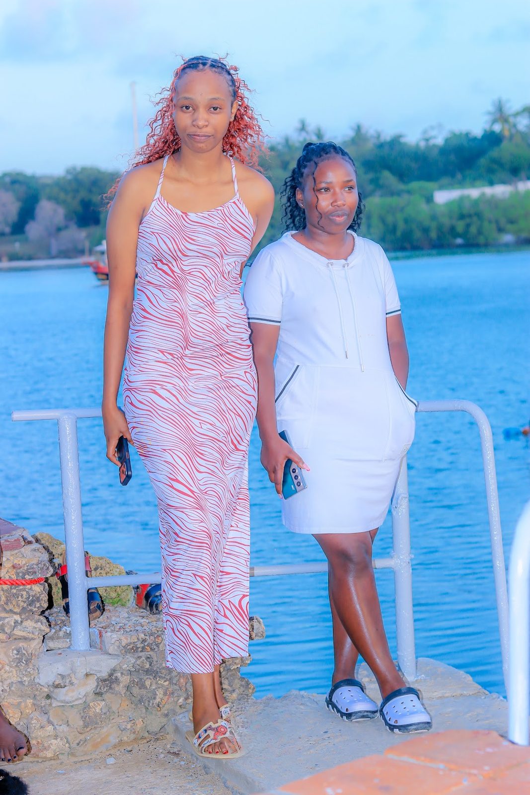 Two friends posing on the creek cruise