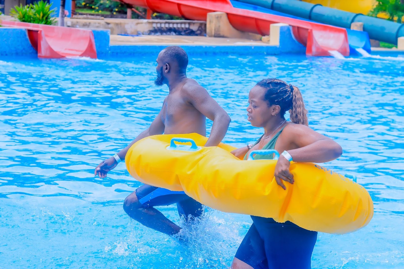 Guests splashing with tubes at Wild Waters